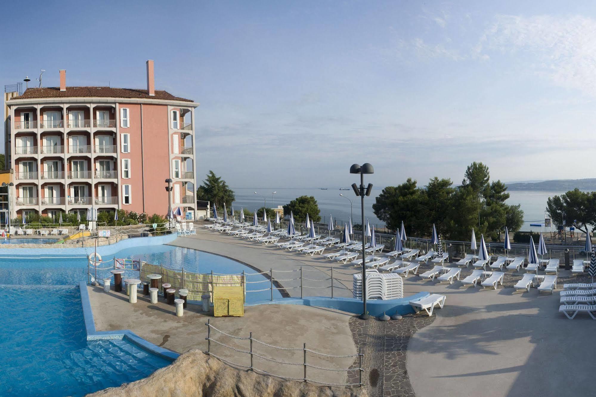 Hotel Aquapark Zusterna Capodistria Esterno foto