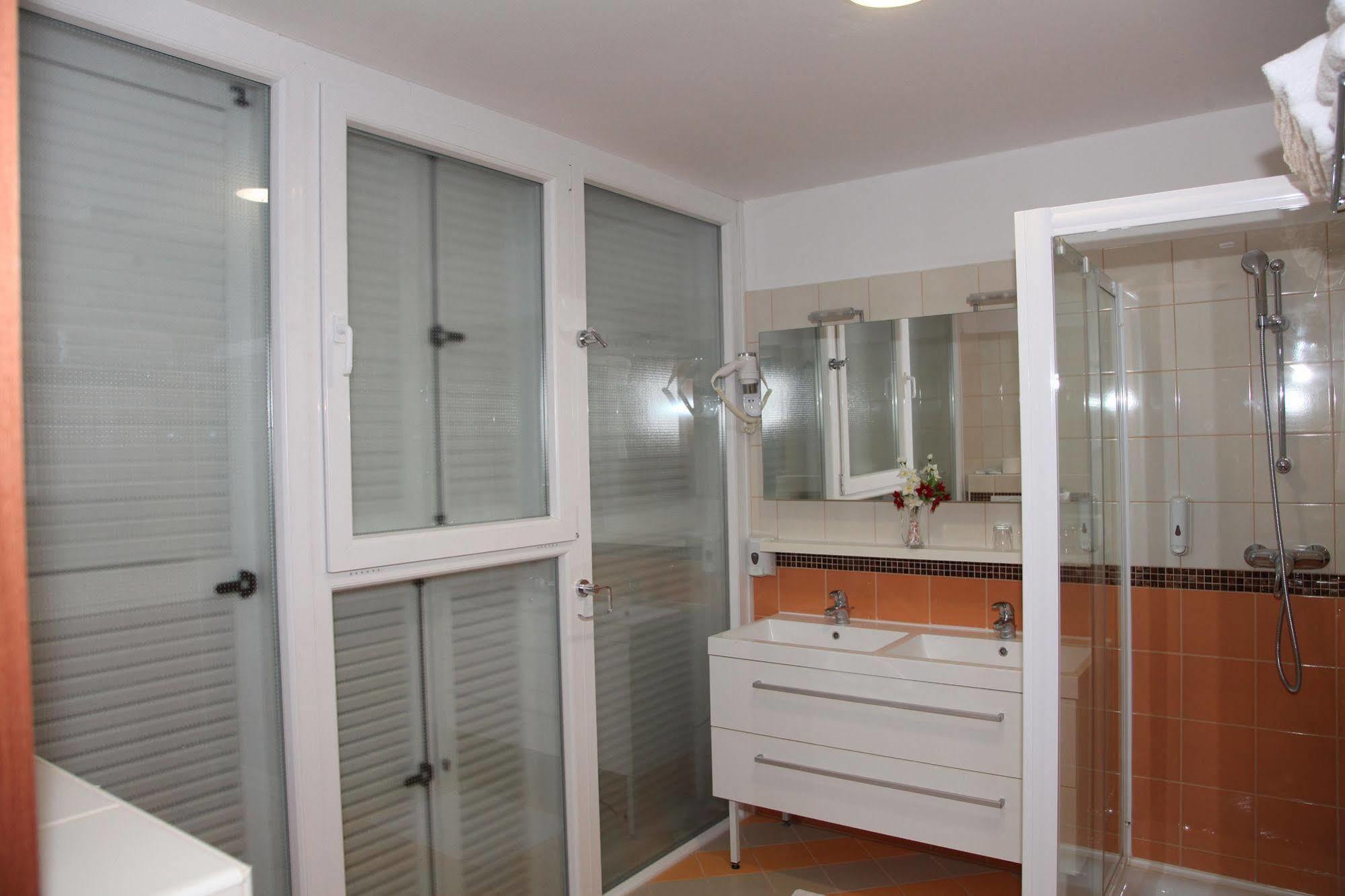 Hotel Aquapark Zusterna Capodistria Esterno foto
