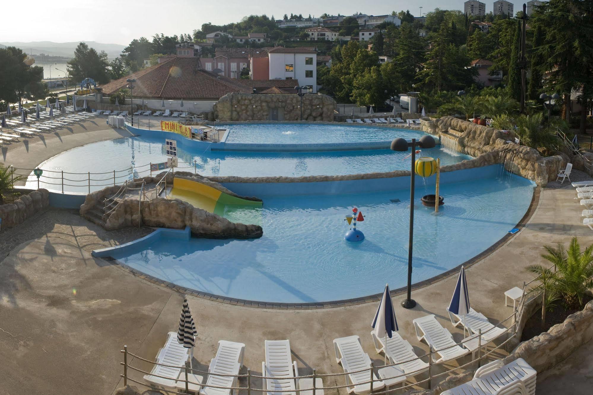 Hotel Aquapark Zusterna Capodistria Esterno foto